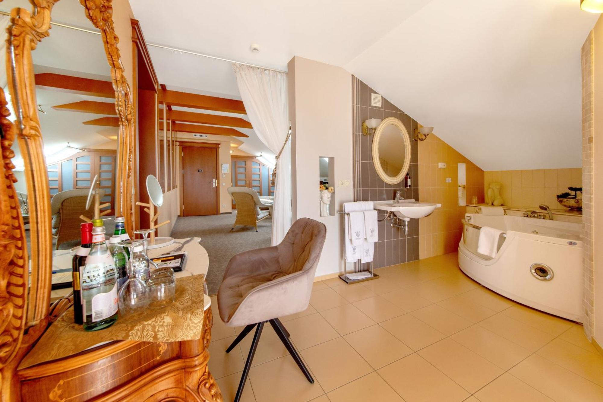 Pazaislis Park Hotel Kaunas Esterno foto