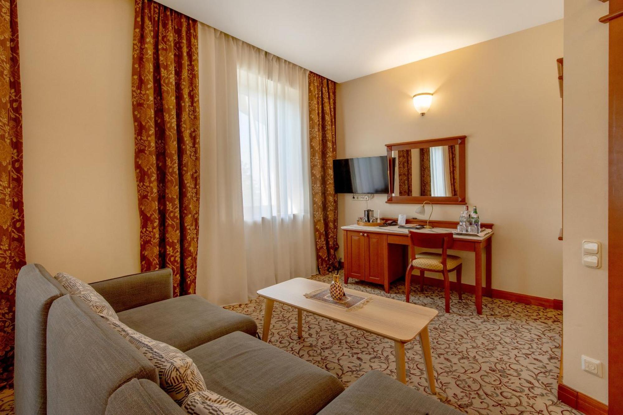 Pazaislis Park Hotel Kaunas Esterno foto