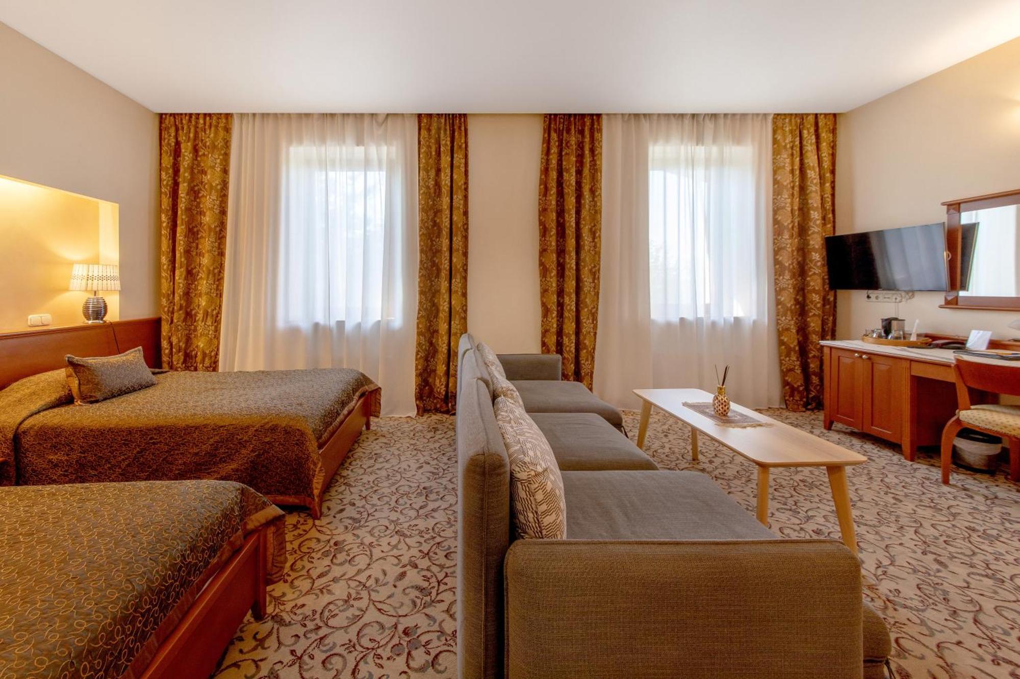 Pazaislis Park Hotel Kaunas Esterno foto