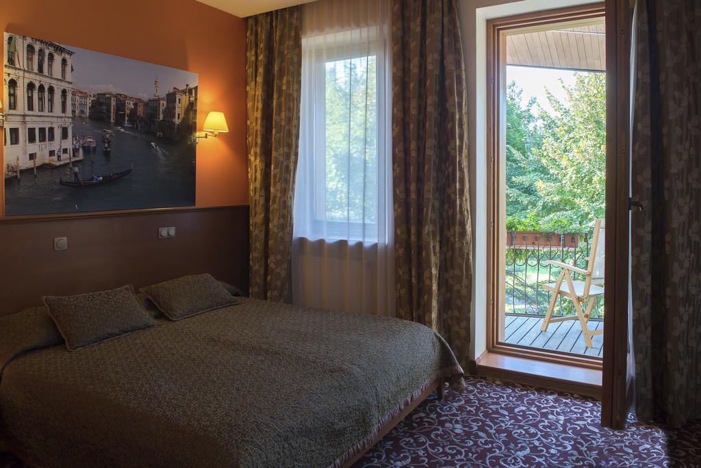 Pazaislis Park Hotel Kaunas Esterno foto